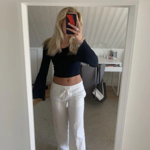 Marinblå topp - Marinblå topp med vida armar💞 köparen står för frakten 🫶🏼