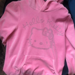 Hello Kitty hoodie - Snygg rosa osv