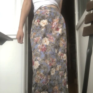 Sommarkjol! - Säljer denna superfina sommarkjolen jag växt ur!