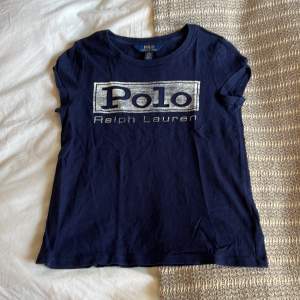 Polo t-shirt med tryck💗