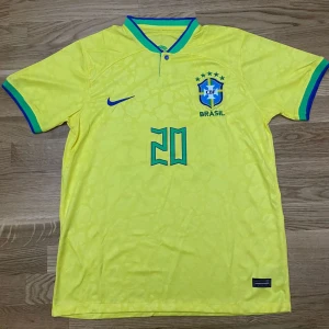 Vini.jr 20 Brasilien tröja - Bara testad! Strl L men passar M också!