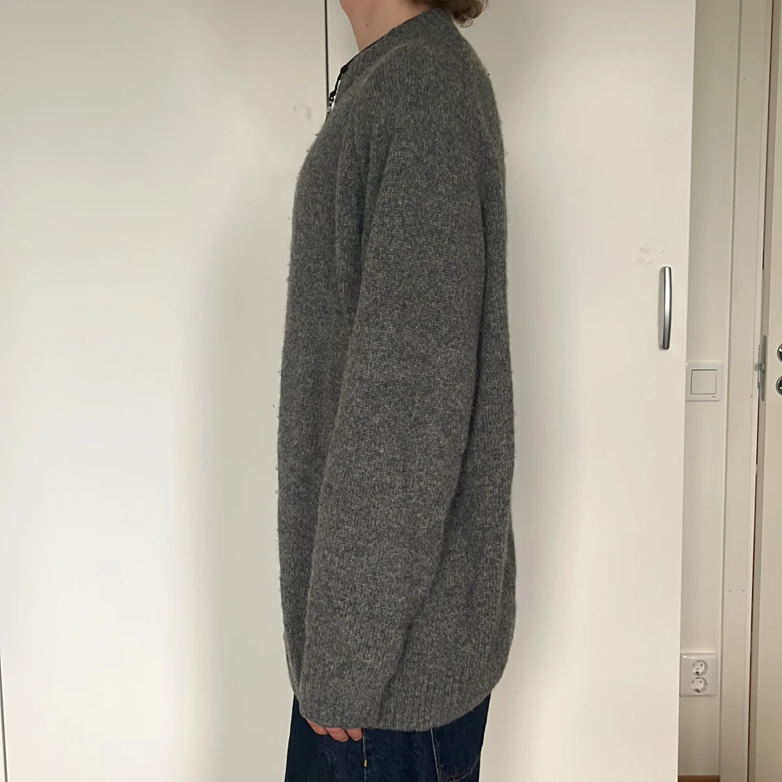 Grå stickad sweatshirt - 90
