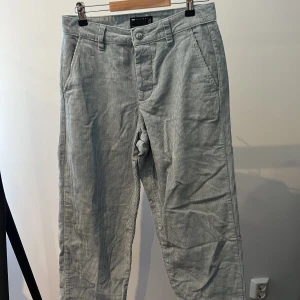 Manchesterbyxor  - Ljusblåa manchesterbyxor från asos Endast prövade  Nypris 499kr Skick 10/10