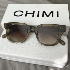 Chimi 04 green  - Byter dess feta chimi 04 green mot chimi 04 grey elr black 