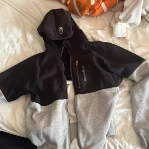 Sail racing hoodie  - Storlek Medium 