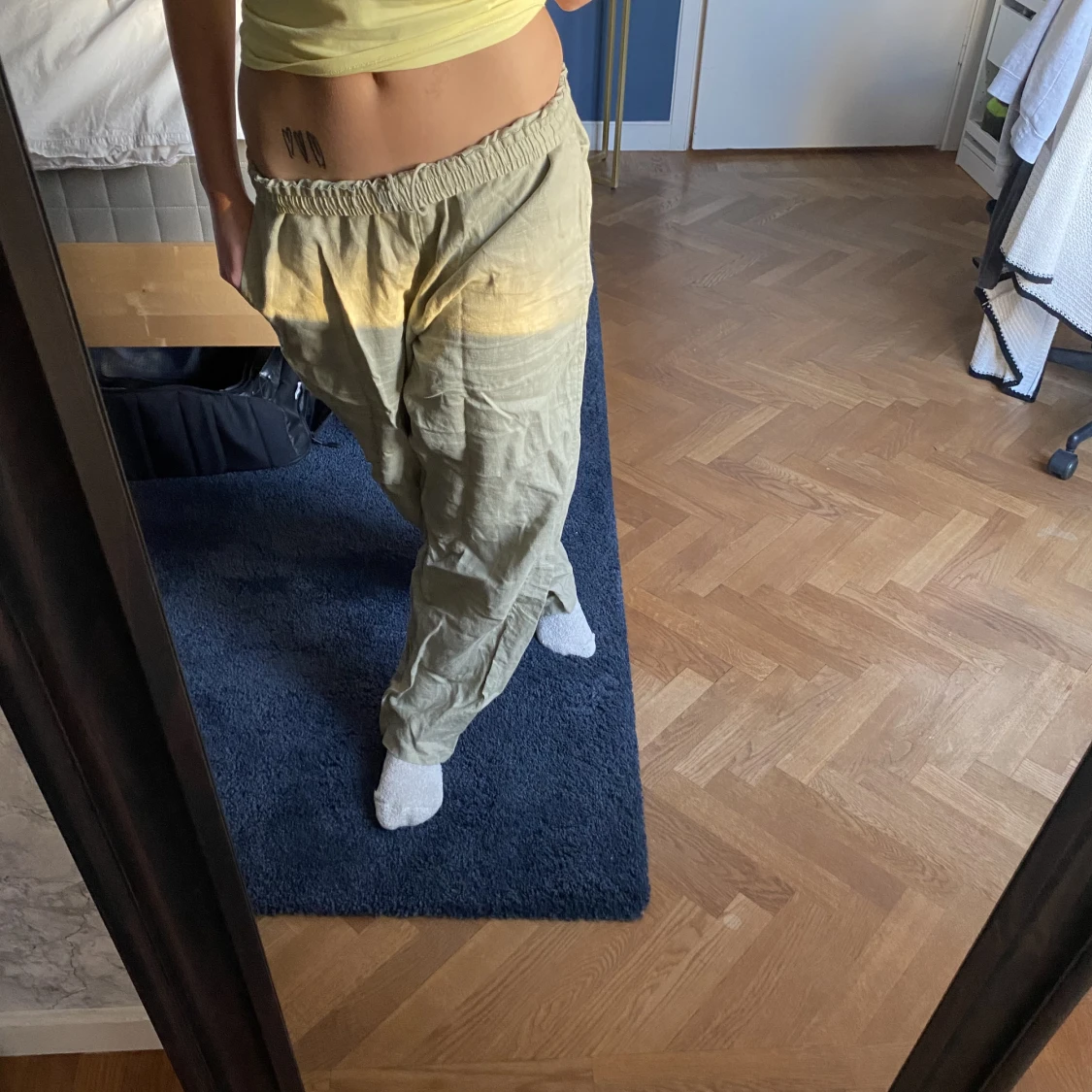 Ljusgröna linnebyxor  - 90