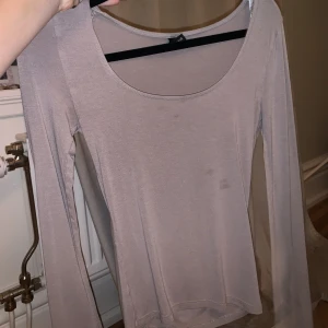 Gina tröja - Den har en fläck som jag själv inte får bort