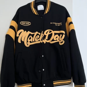 Jacka från bershka - Sjukt fin jacka strl S men passar M också