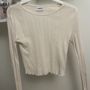 Vit topp - Superfin långärmad topp i storlek s
