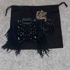 Maje väska - Sälje denna maje väska då jag inte använder den längre. Den är i nästan helt ny skick, köpte den för 3000kr och säljer nu den för 1500kr. Modellen finns inte kvar och där av priset.