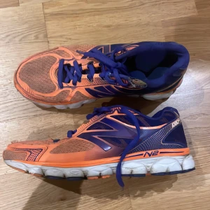 Newbalance träningsskor - Säljer mina träningsskor som ser slitna ut, men funkar utmärkt. 