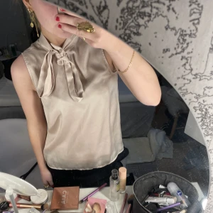 Snygg stockholms blus! - Jättesnygg Stockholmsblus som jag inte använder längre! 