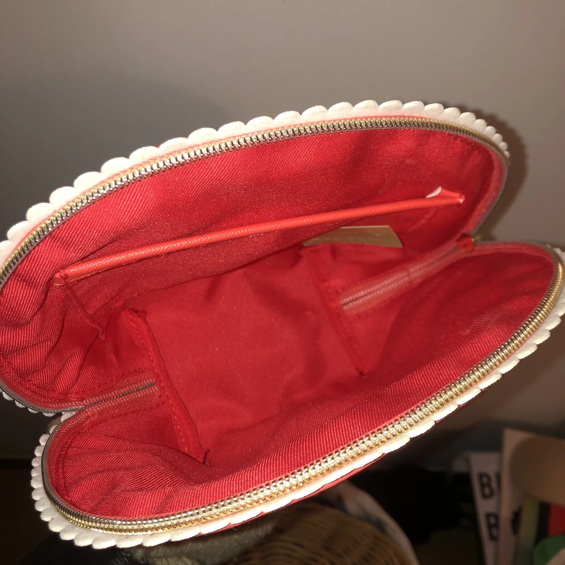 Coral färgad sminkväska (helt ny) - 91