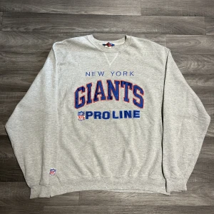 Champion New York Giants Sweatshirt  - Snygg vintage champion sweatshirt o storlek XL! Bara att skriva om du undrar över något🙏