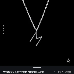 Maria nilsdotter  - Säljer nu denna berlock från Maria nilsdotter utan kedja (bokstav M). Kommer inte till användning längre, använd ett fåtal gånger💗 