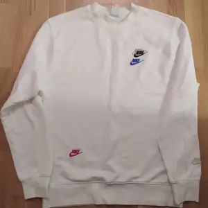 Nike sweatshirt, colourful logo Size L 