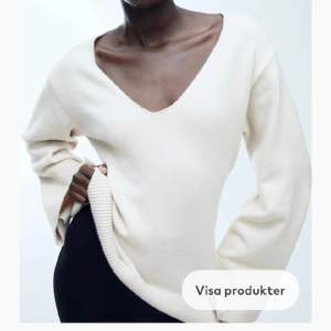 Jättefin stickad tröja från H&M i storlek s, kommer tyvärr inte till någon användning. Lite mer beige i tonen, säljer för 200💕💕💕