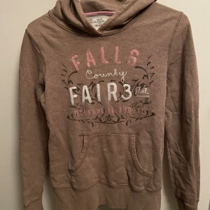 Hoodie - Snygg hoodie-tröja. Lite sliten i ärmarna, se bild 