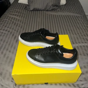 Alexander Mqueen - Skick: nästan Mint