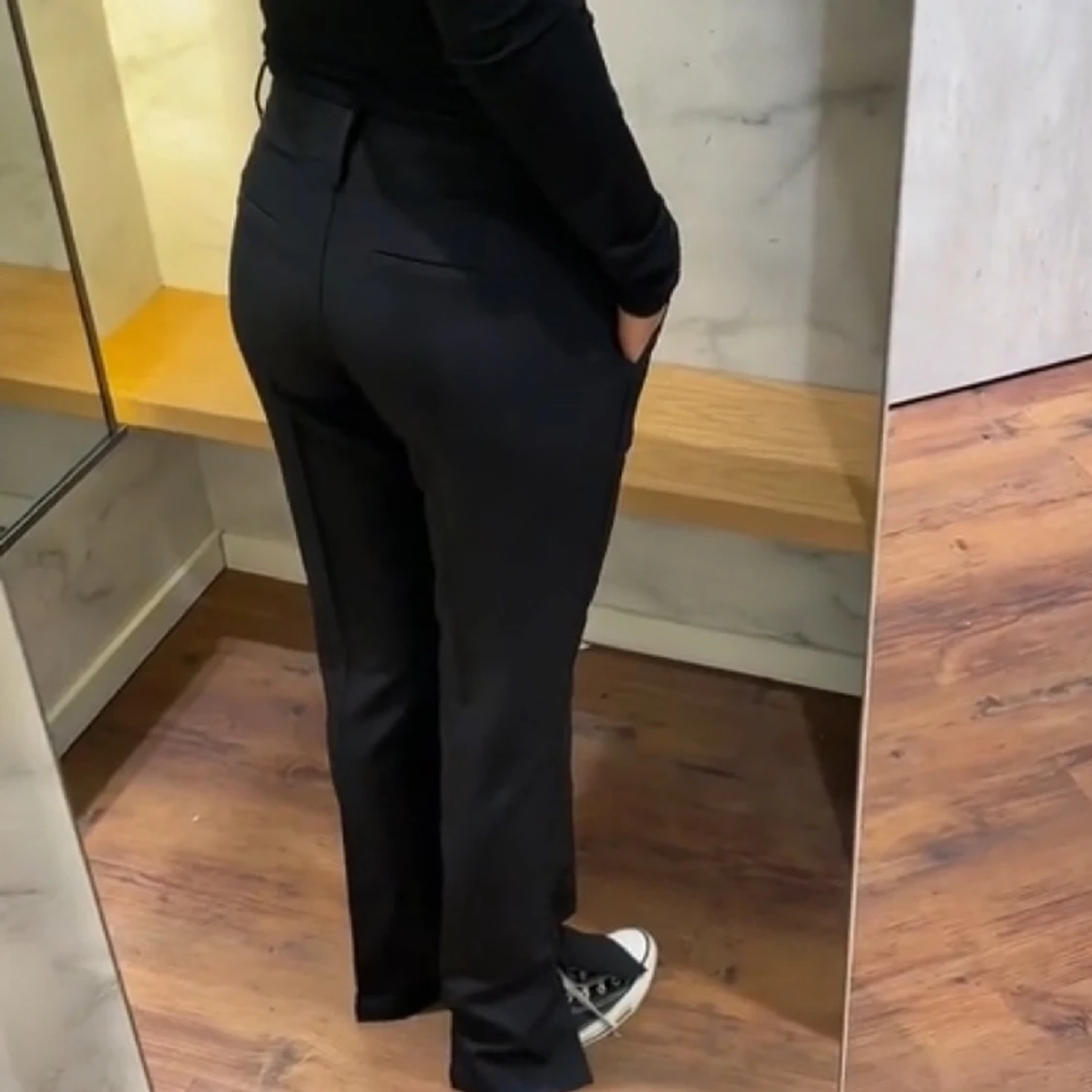 Vero Moda  lågmidjade kostymbyxor  - 90