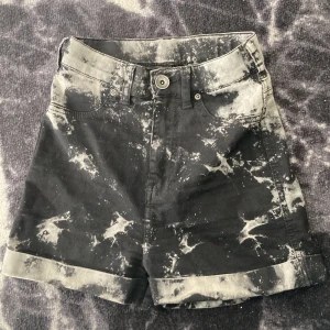 Shorts  - Korta gråa shorts 