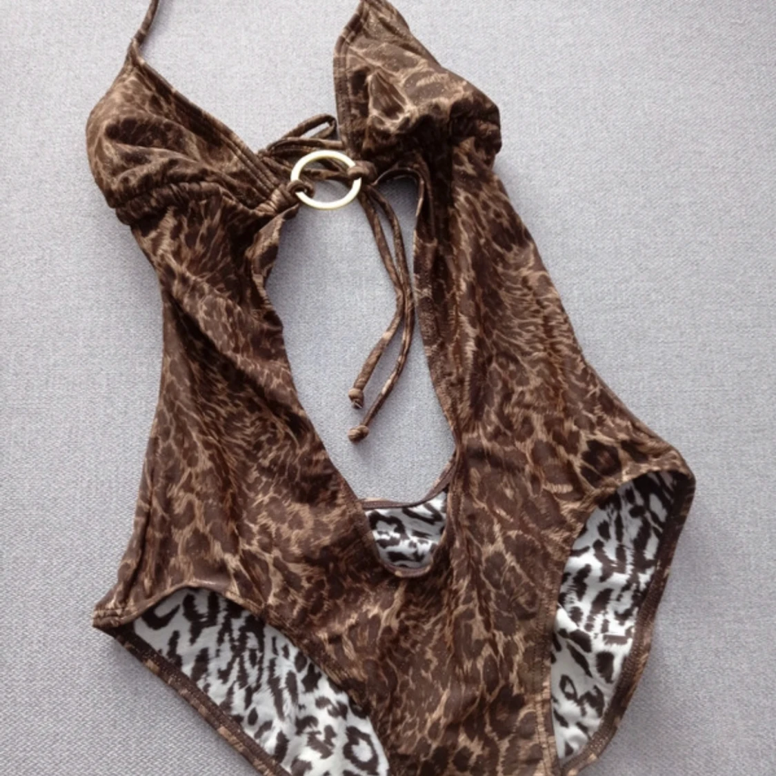 Supersnygg leopard baddräkt