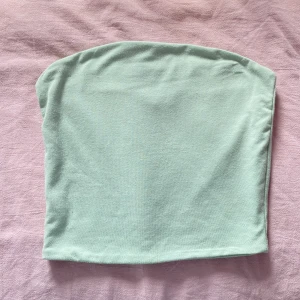 Tubtopp - Tubtopp från bikbok i super skick!