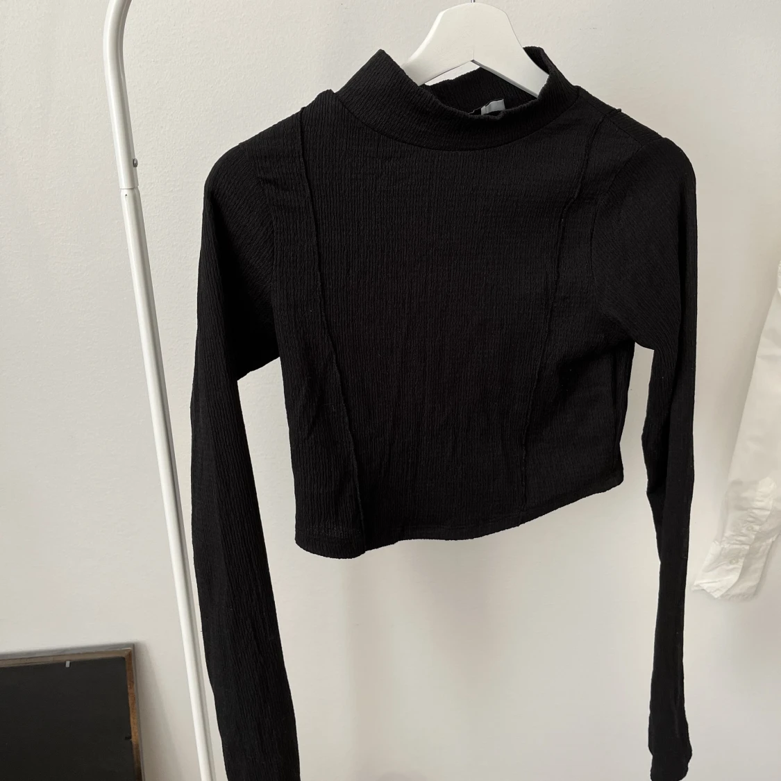 Svart croppad tröja  - 90