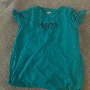 turquoise warp t-shirt 146/152