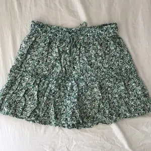 Kjol shorts från Zara, nyskick!💗💗