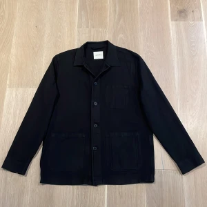 A days march overshirt - Herringbone Overshirt från A days march i bra skick.