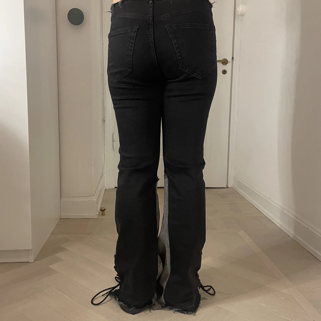 Jeans med detaljer! - 90
