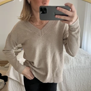 Tröja Vila - Gosig nu till kallare tider❣️ Från vila med urringning 