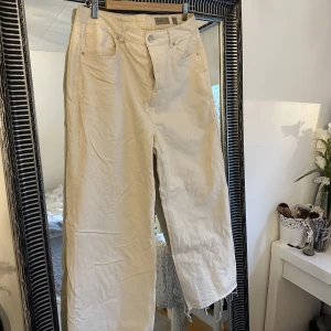 Ankellånga byxor - Jeansmaterial, fint skick!!