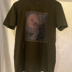 T-shirt från Anikoarts - Från en fin konstnär som tryckt tröjor 💚