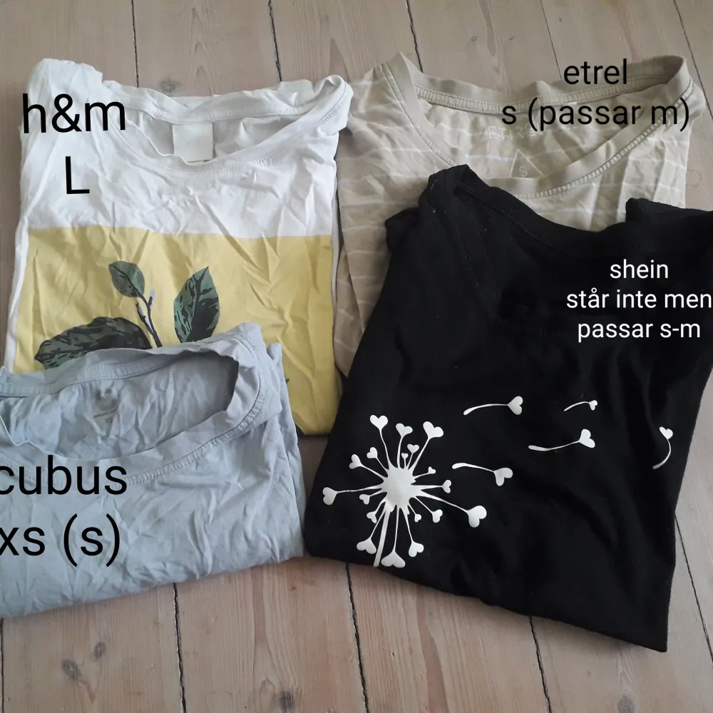 Säljer fyra olika t-shirts. Två med tryck en ljusblå och en beige och vitrandig. Har olika storlekar och ursprung, står på andra bilden. Köp tillsammans för 70 kr eller enskilda för 20 kr. Meddela för fler bilder eller om du vill bara köpa en.. T-shirts.