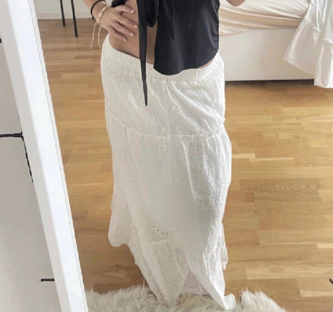 Vit långkjol strl S/M