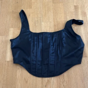 Korsett top - Kort korsett-topp