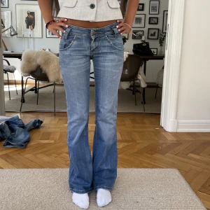 Snygga lowwaist jeans🙌🏻 - Skitsnygga lågmidjade jeans från Lee!!! Modell 167😍