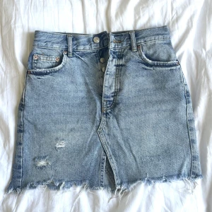 Jeanskjol - Jeanskjol från Gina 💕superbra skick, nästan aldrig använd !!!