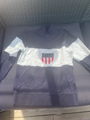 Gant zip tröja  - Bra skick-pris kan diskuteras-170 cm 