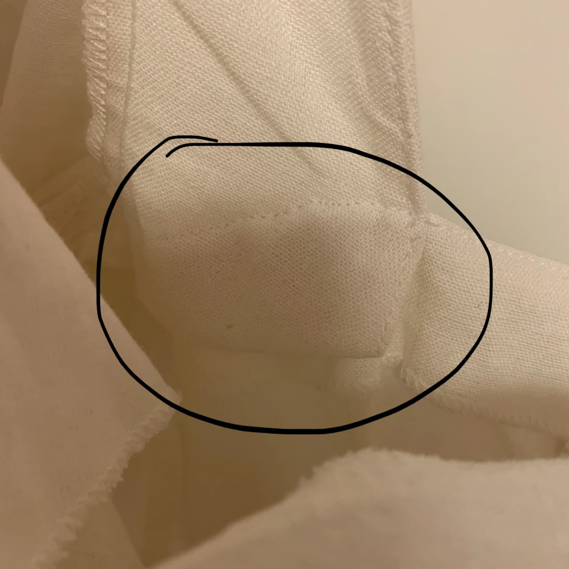 Vit klänning med puffärmar - 91