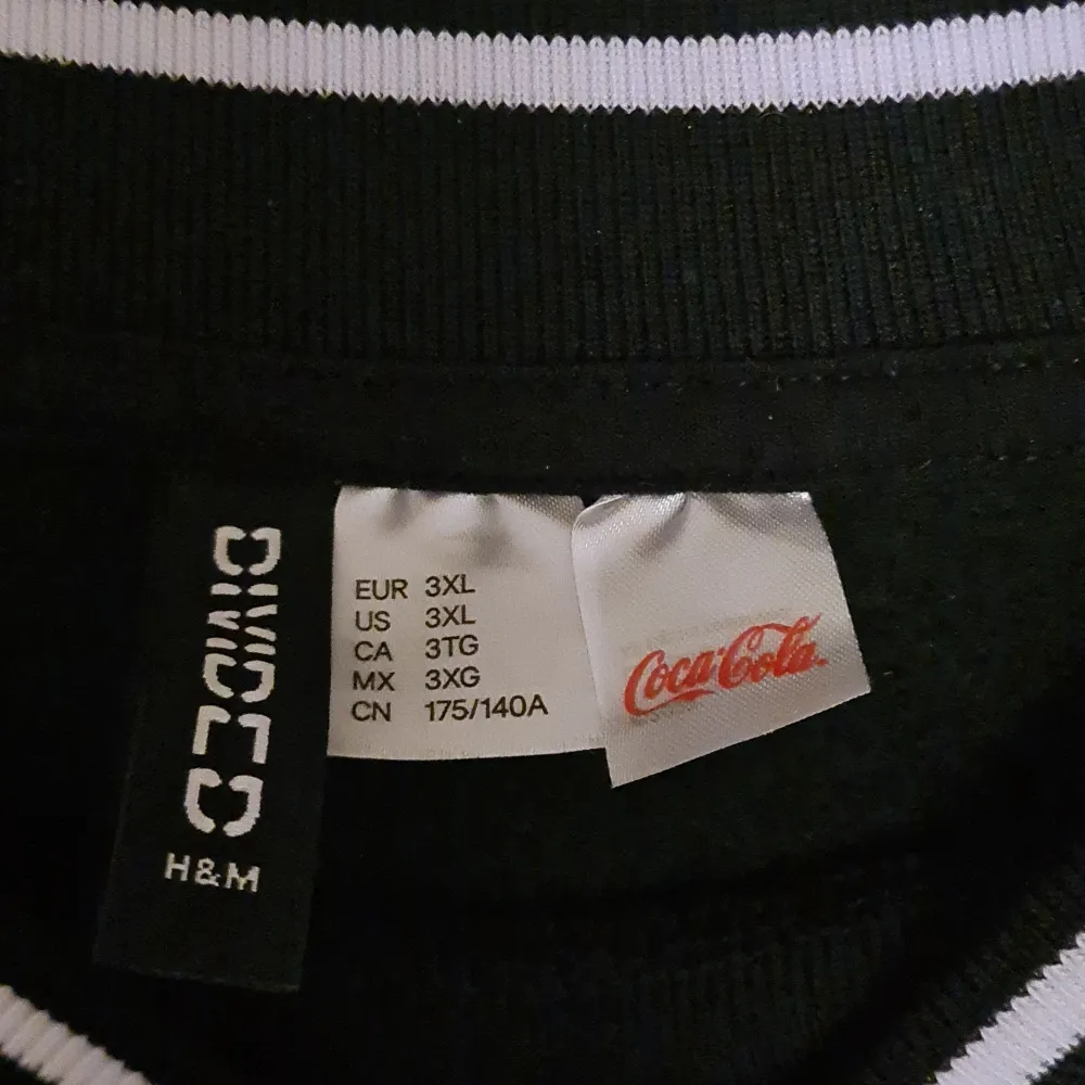 Coca Cola crewneck from H&M, only worn and washed once. Almost new condition, no/minimal sign or usage. Oversized and very comfortable . Hoodies.