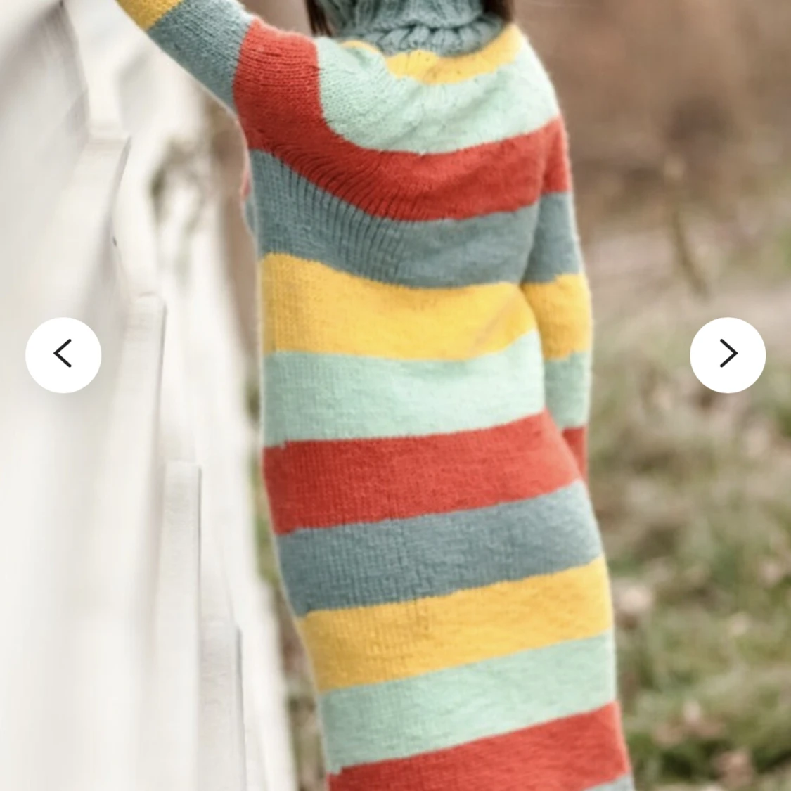 Ny  handstickad klänning - 90