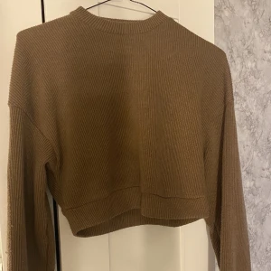 Stickad tröja - Stickad tröja i Storlek Xs