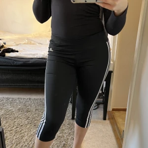 Shorts Adidas - Fint skick, använda nån gång bara