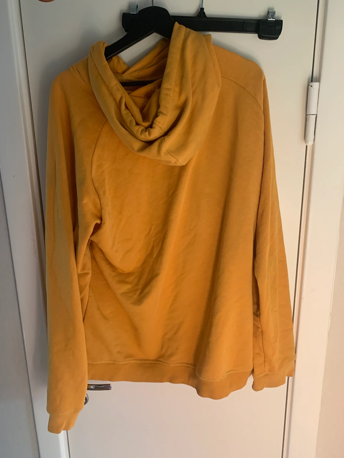 Hoodie från H&M - 90