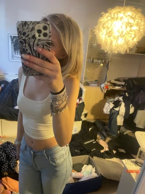 Linne med tjocka ärmar - Linne med tjocka ”ärmar”