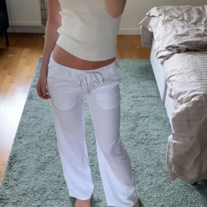 Hm linnebyxor - Lägger ut igen pga oseriös köpare. Jag är 165. Skriv privat vid frågor. Budet var på 550. Köp direkt 600