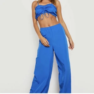 Blått sett - Ett blått sett från boohoo som endast är använt en gång💙💙hör av er vid funderingar